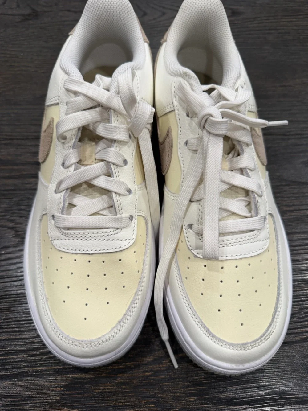 Nike Air Force 1 Low '07 LV8 Coconut Milk Khaki Mens Sports Sneaker 6Y